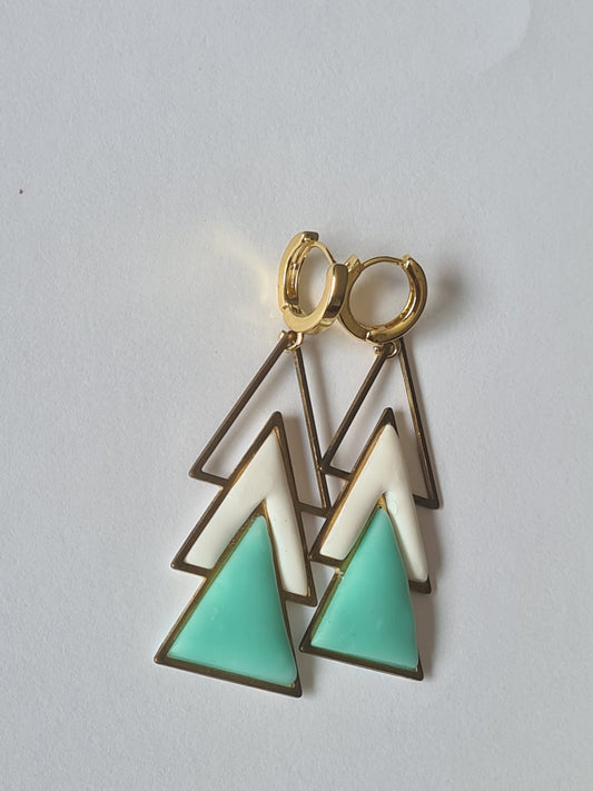 Pendientes Geométricos Triángulo Doble en Verde Agua, Blanco y Dorado